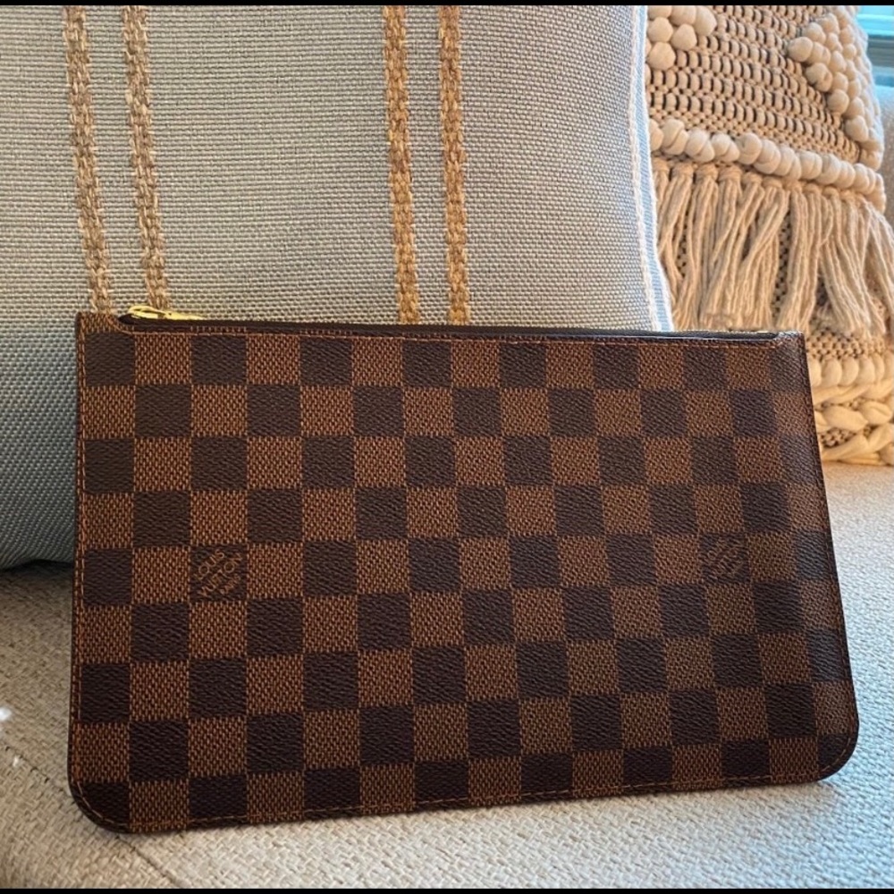Authentic Louis Vuitton Neverfull Pouch